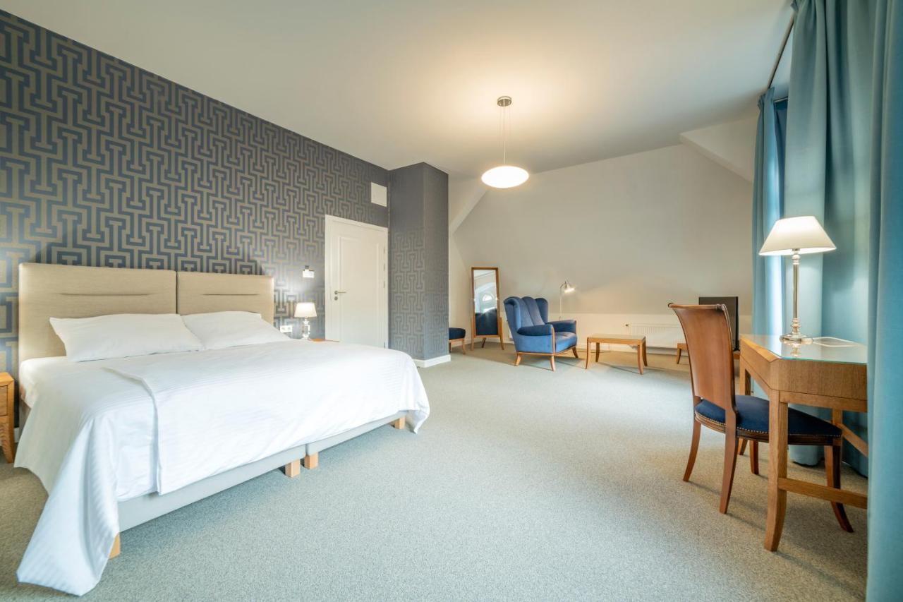 Hotel Villam Бєлява Екстер'єр фото